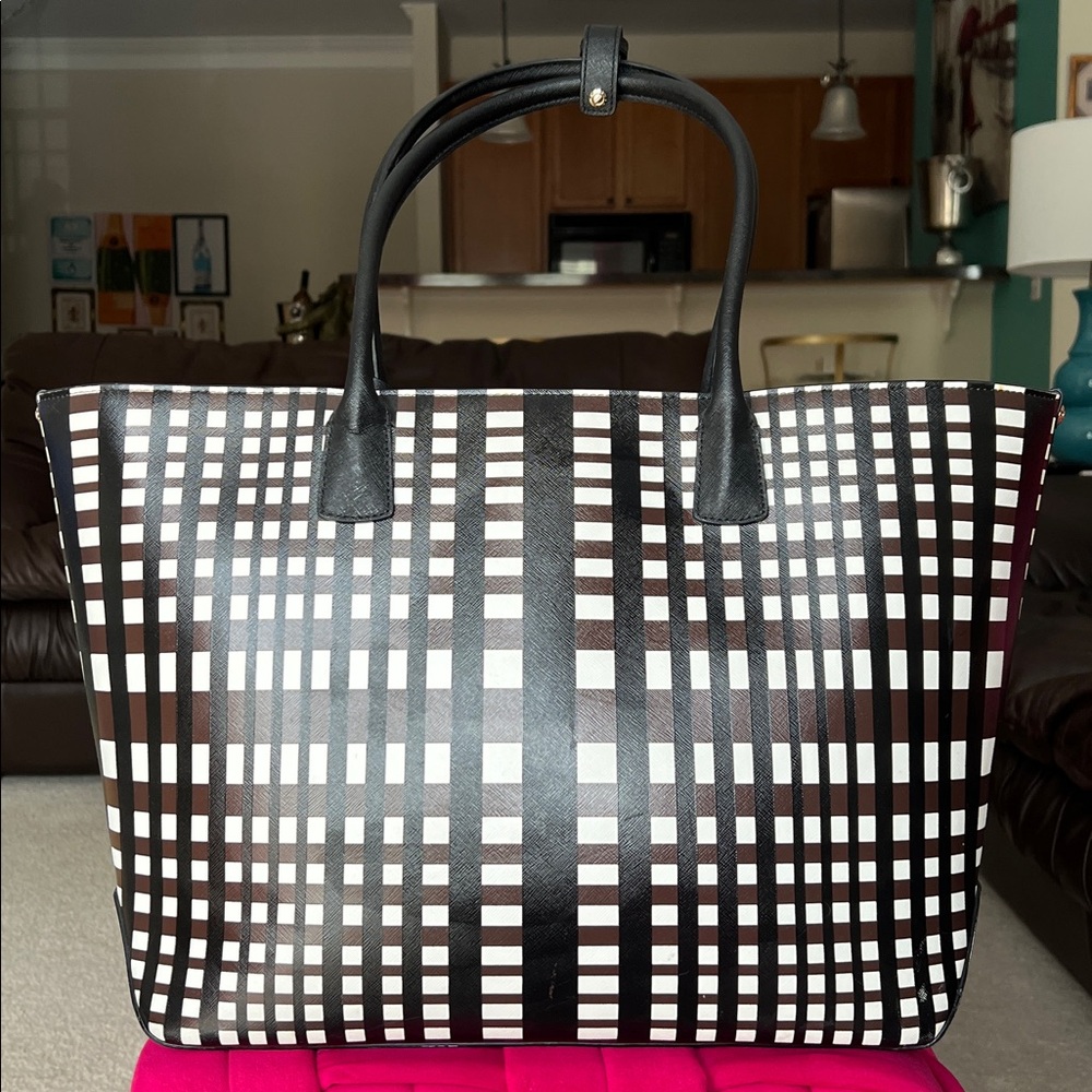Henri Bendel Tote-EUC - Picture 5 of 15